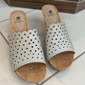 White Mountain wedge sandals. 8 1/2  silver